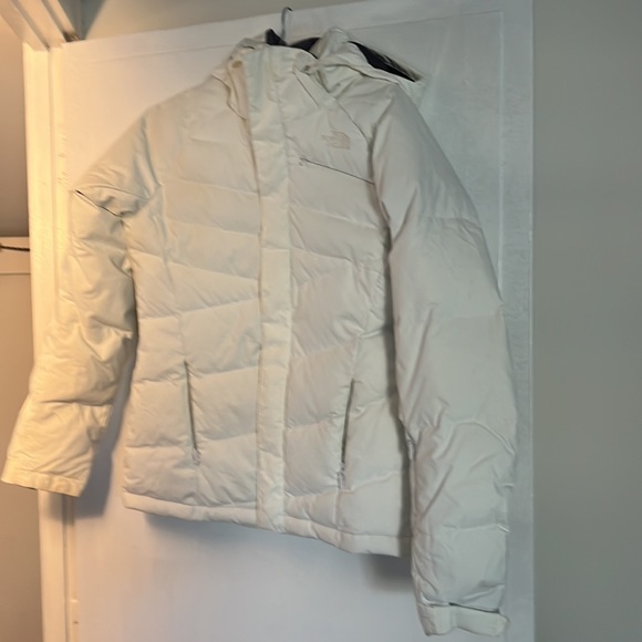 North Face Jacket - Picture 1 of 7